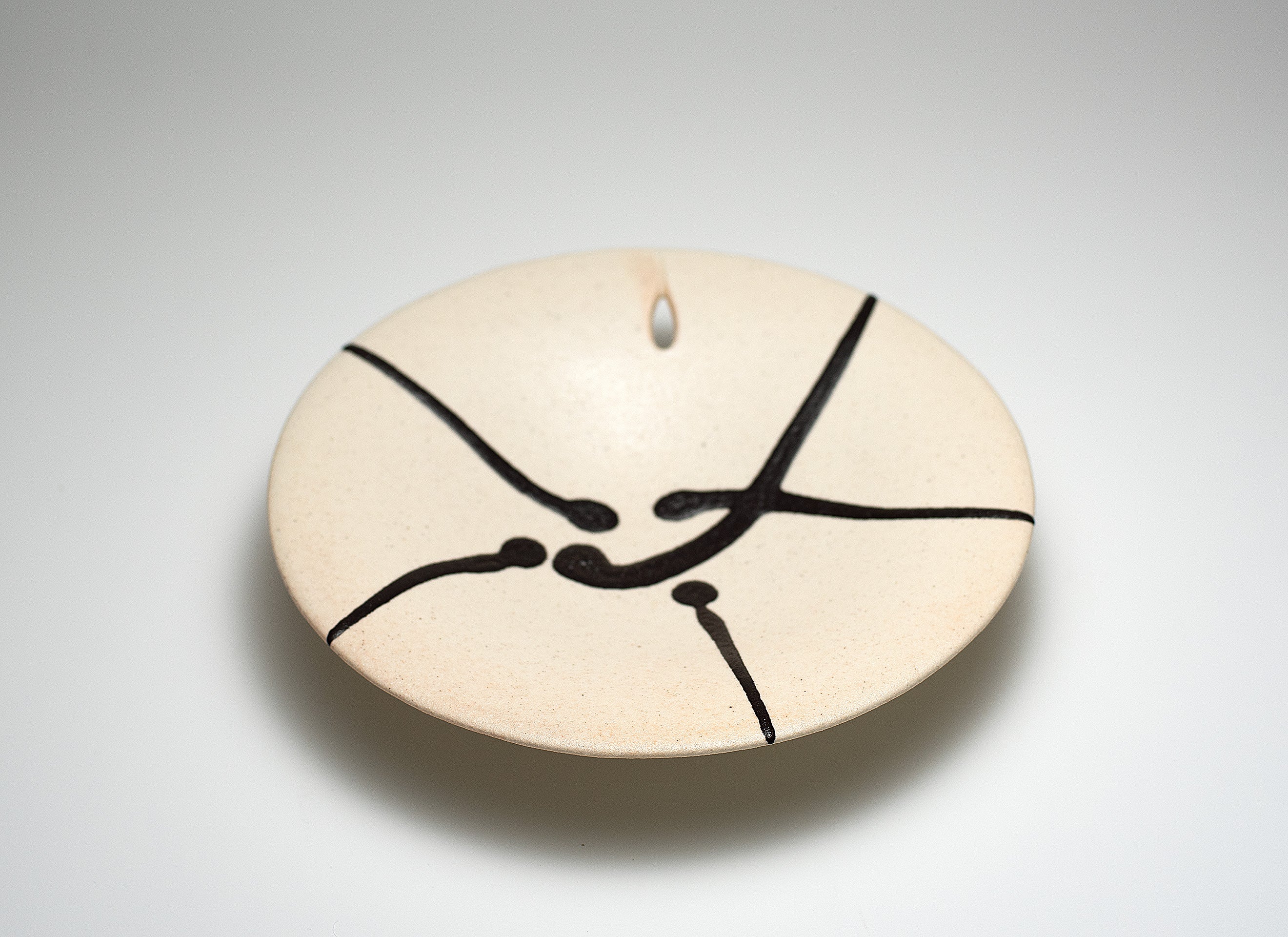 Set de deux assiettes à motif de fleurs de lotus