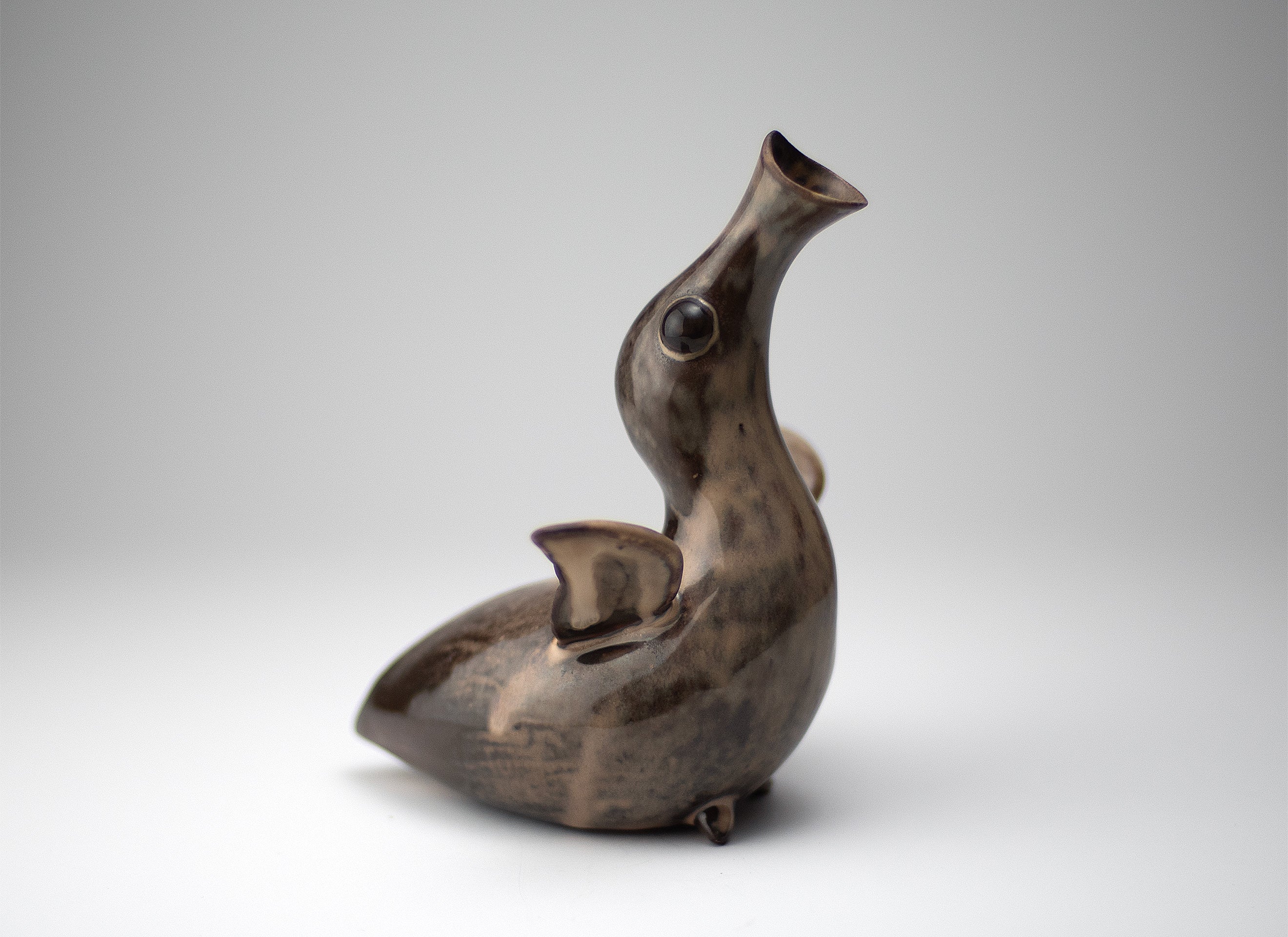 Récipient à saké en forme d’oiseau_A