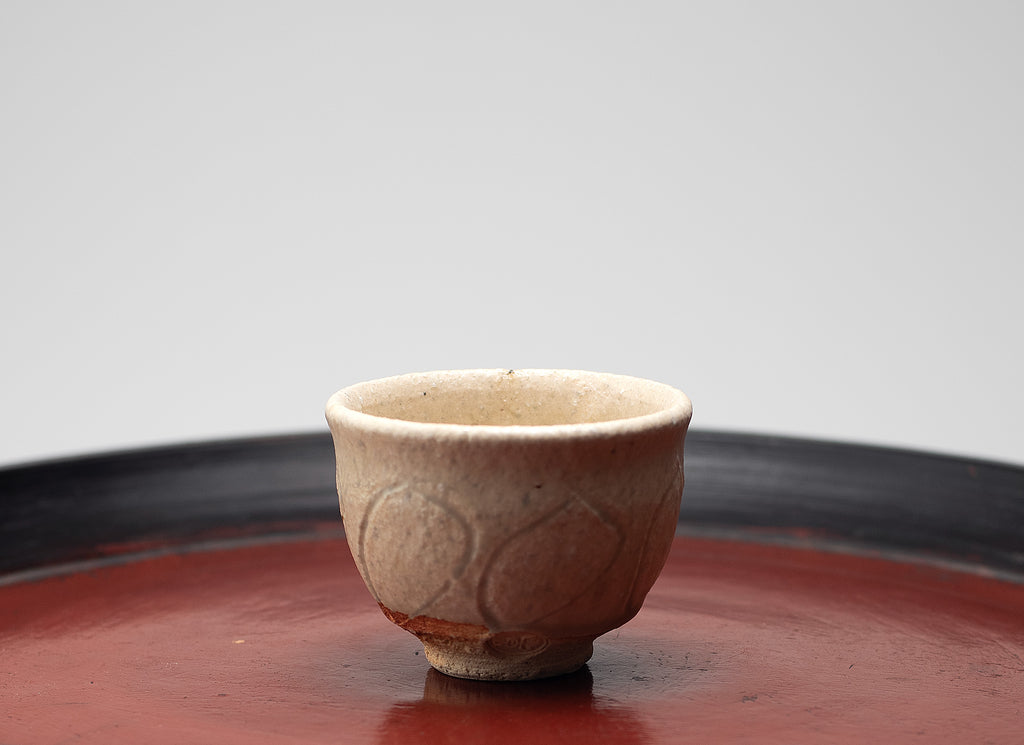 Glaçure Tadanoumi,Coupe à saké de gravures linéaires