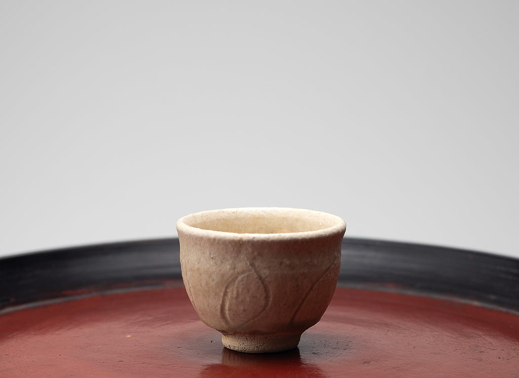 Glaçure Tadanoumi,Coupe à saké de gravures linéaires