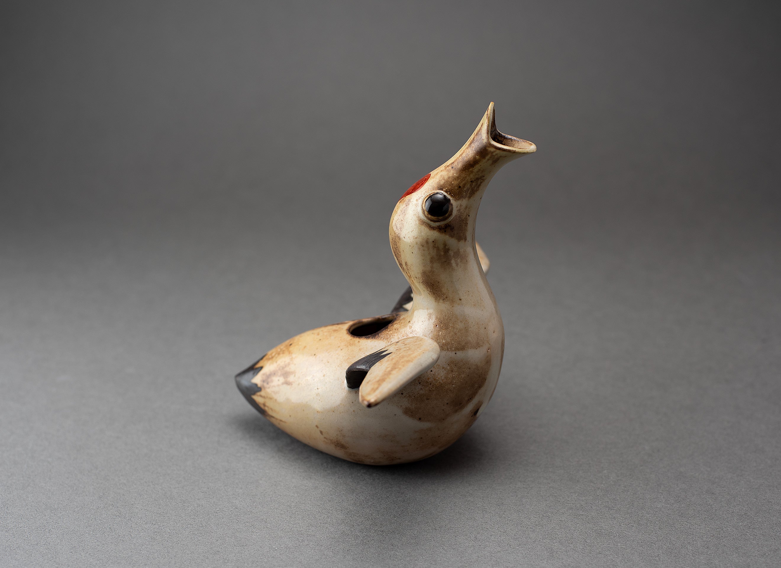 Récipient à saké en forme de grue à couronne rouge