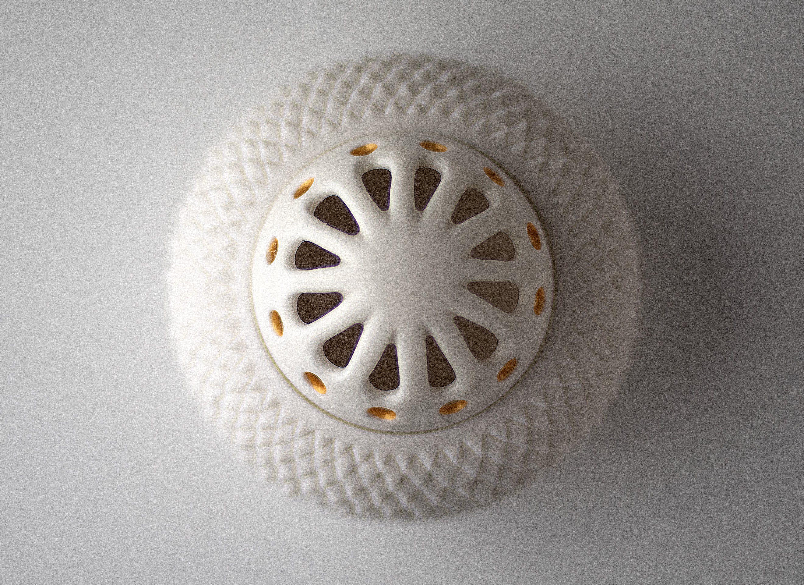 «Coupure d'argile», brûleur d'encens