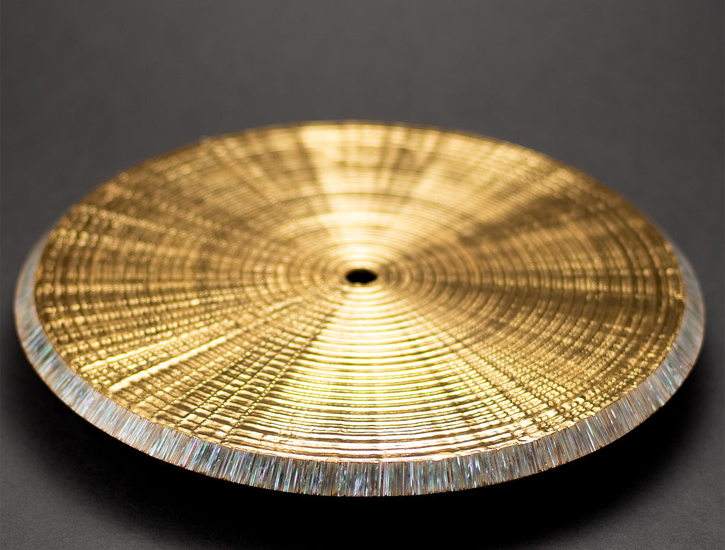 Vase à fleur unique, « Enveloppé de lumière »