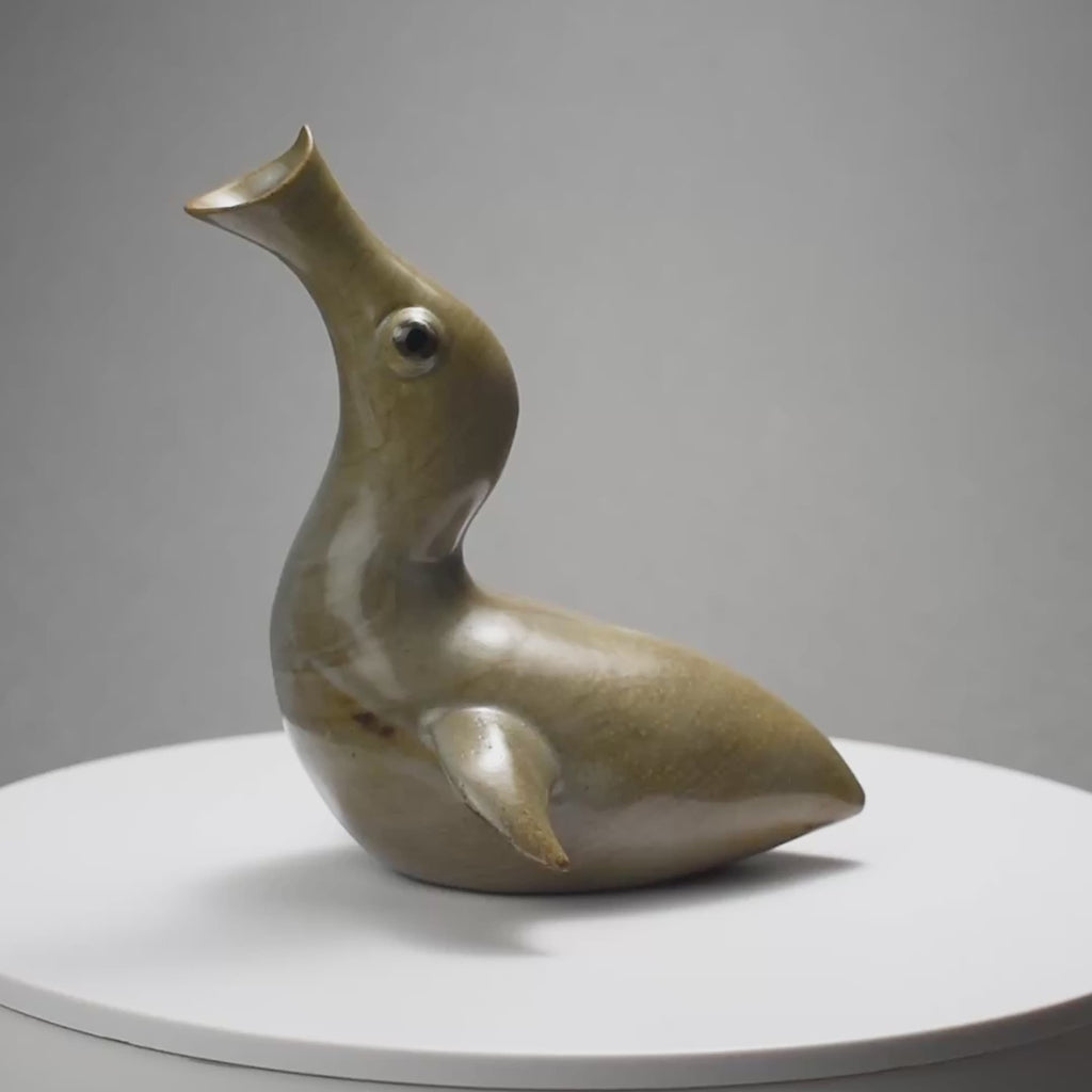 Récipient à saké en forme d’oiseau_C