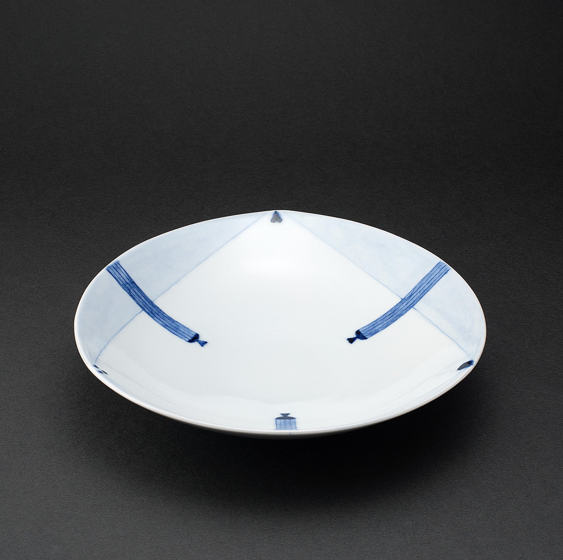 Ligne motif Porcelaine bleu sous couverte plat C