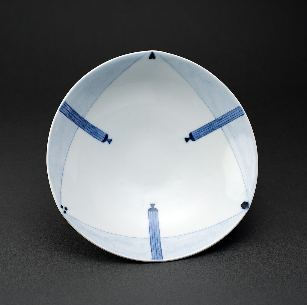 Ligne motif Porcelaine bleu sous couverte plat C